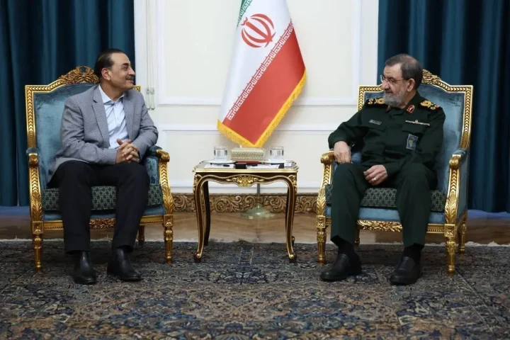 تأکید سرلشکر رضایی بر حفظ ذخایر هسته‌ای و اعلام بازگشایی مرز ایران و پاکستان