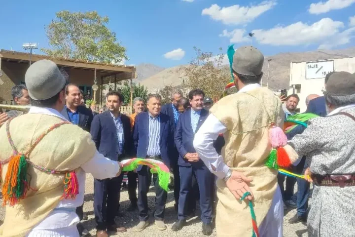 درخشش خیره‌کننده دست‌بافته‌های بانوان عشایر کهگیلویه و بویراحمد در پایتخت